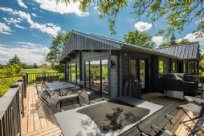 Deck - Country homes for sale and luxury real estate including horse farms and property in the Caledon and King City areas near Toronto