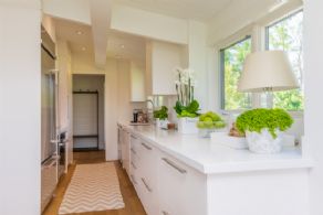 Kitchen - Country homes for sale and luxury real estate including horse farms and property in the Caledon and King City areas near Toronto
