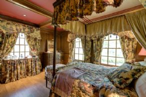 Bedroom - Country homes for sale and luxury real estate including horse farms and property in the Caledon and King City areas near Toronto