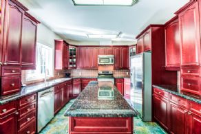 Victoria Meadows, Uxbridge, Ontario - Country homes for sale and luxury real estate including horse farms and property in the Caledon and King City areas near Toronto