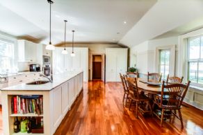 Kitchen Breakfast Area - Country homes for sale and luxury real estate including horse farms and property in the Caledon and King City areas near Toronto