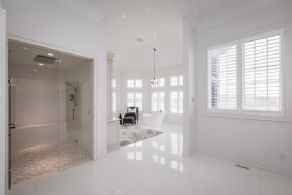 Master En Suite - Country homes for sale and luxury real estate including horse farms and property in the Caledon and King City areas near Toronto