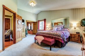 Willoughby Farm, Caledon, Ontario - Country homes for sale and luxury real estate including horse farms and property in the Caledon and King City areas near Toronto