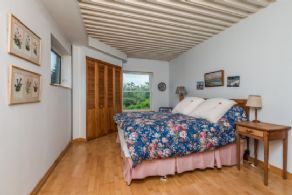 Bedroom - Country homes for sale and luxury real estate including horse farms and property in the Caledon and King City areas near Toronto