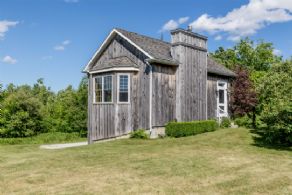 Springpark Guest House - Country homes for sale and luxury real estate including horse farms and property in the Caledon and King City areas near Toronto