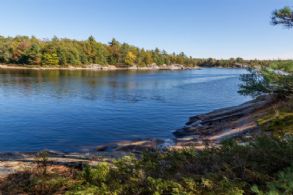 View - Country homes for sale and luxury real estate including horse farms and property in the Caledon and King City areas near Toronto