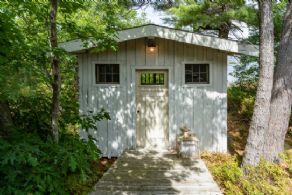 Charming Cottage, Sans Souci, Georgian Bay, Ontario - Country homes for sale and luxury real estate including horse farms and property in the Caledon and King City areas near Toronto
