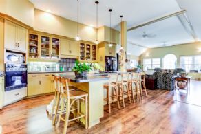 Kitchen - Country homes for sale and luxury real estate including horse farms and property in the Caledon and King City areas near Toronto