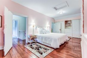 Bedroom - Country homes for sale and luxury real estate including horse farms and property in the Caledon and King City areas near Toronto