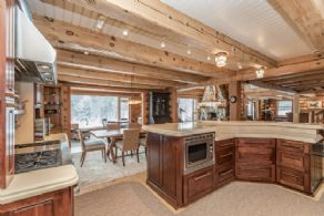 Kitchen - Country homes for sale and luxury real estate including horse farms and property in the Caledon and King City areas near Toronto