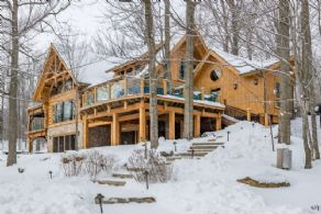 House Facade - Country homes for sale and luxury real estate including horse farms and property in the Caledon and King City areas near Toronto