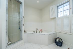 Master Bath - Country homes for sale and luxury real estate including horse farms and property in the Caledon and King City areas near Toronto