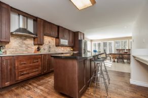 Kitchen - Country homes for sale and luxury real estate including horse farms and property in the Caledon and King City areas near Toronto