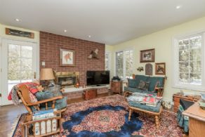 Den - Country homes for sale and luxury real estate including horse farms and property in the Caledon and King City areas near Toronto
