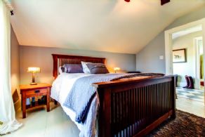 Bedroom - Country homes for sale and luxury real estate including horse farms and property in the Caledon and King City areas near Toronto