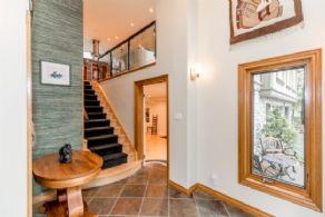 Midhurst Home, Ontario - Country homes for sale and luxury real estate including horse farms and property in the Caledon and King City areas near Toronto