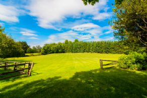 16th Sideroad, King, Ontario - Country homes for sale and luxury real estate including horse farms and property in the Caledon and King City areas near Toronto