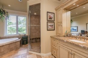 Bungalow, 8th Concession, King, Ontario - Country homes for sale and luxury real estate including horse farms and property in the Caledon and King City areas near Toronto