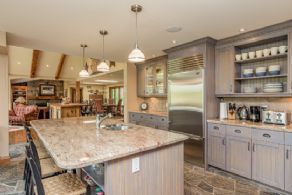 Bungalow, 8th Concession, King, Ontario - Country homes for sale and luxury real estate including horse farms and property in the Caledon and King City areas near Toronto