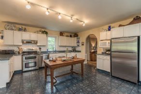 Century Home, Cookstown, Ontario - Country homes for sale and luxury real estate including horse farms and property in the Caledon and King City areas near Toronto