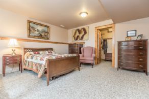 Stone House, Mono , Ontario - Country homes for sale and luxury real estate including horse farms and property in the Caledon and King City areas near Toronto