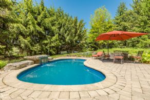 Stone House, Mono , Ontario - Country homes for sale and luxury real estate including horse farms and property in the Caledon and King City areas near Toronto