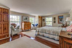 Guest room - Country homes for sale and luxury real estate including horse farms and property in the Caledon and King City areas near Toronto