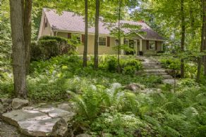 Maple Cottage, The Grange - Country Homes for sale and Luxury Real Estate in Caledon and King City including Horse Farms and Property for sale near Toronto