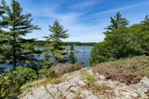 Palisade Bay, Georgian Bay, Ontario - Country homes for sale and luxury real estate including horse farms and property in the Caledon and King City areas near Toronto