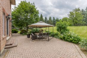 Laskay Executive, King, Ontario - Country homes for sale and luxury real estate including horse farms and property in the Caledon and King City areas near Toronto