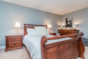 Laskay Executive, King, Ontario - Country homes for sale and luxury real estate including horse farms and property in the Caledon and King City areas near Toronto