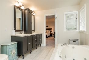 Laskay Executive, King, Ontario - Country homes for sale and luxury real estate including horse farms and property in the Caledon and King City areas near Toronto
