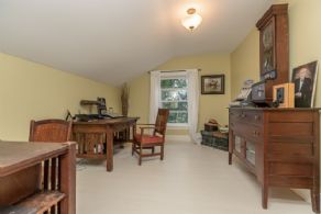The Ewing House, Hockley Valley, Mono, Ontario - Country homes for sale and luxury real estate including horse farms and property in the Caledon and King City areas near Toronto