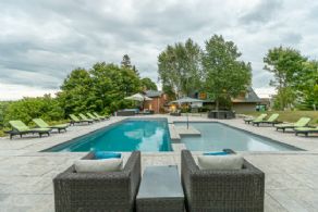 The Ewing House, Hockley Valley, Mono, Ontario - Country homes for sale and luxury real estate including horse farms and property in the Caledon and King City areas near Toronto