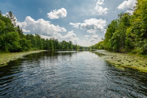 Horseshoe Hill, Caledon, Ontario - Country homes for sale and luxury real estate including horse farms and property in the Caledon and King City areas near Toronto