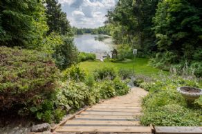 Horseshoe Hill, Caledon, Ontario - Country homes for sale and luxury real estate including horse farms and property in the Caledon and King City areas near Toronto