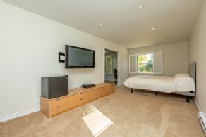 Guest Bedroom - Country homes for sale and luxury real estate including horse farms and property in the Caledon and King City areas near Toronto