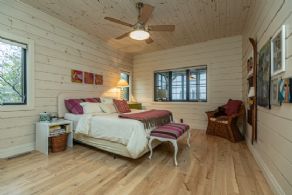 Big Cedar Point, Lake Simcoe, Ontario - Country homes for sale and luxury real estate including horse farms and property in the Caledon and King City areas near Toronto