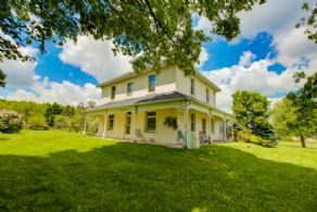 Charming Farmhouse  - Country homes for sale and luxury real estate including horse farms and property in the Caledon and King City areas near Toronto