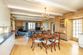 Eat-in Kitchen - Country homes for sale and luxury real estate including horse farms and property in the Caledon and King City areas near Toronto