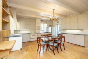 Kitchen - Country homes for sale and luxury real estate including horse farms and property in the Caledon and King City areas near Toronto