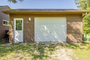 2nd workshop/garage by log house - Country homes for sale and luxury real estate including horse farms and property in the Caledon and King City areas near Toronto