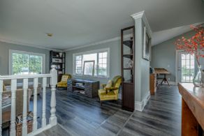 2nd house living room - Country homes for sale and luxury real estate including horse farms and property in the Caledon and King City areas near Toronto