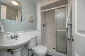 2nd house bathroom - Country homes for sale and luxury real estate including horse farms and property in the Caledon and King City areas near Toronto