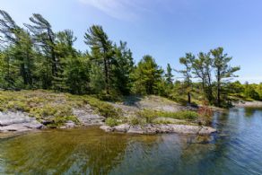 Dixon Island & Dixon Islet, Frederic Inlet, Parry Sound, Ontario - Country homes for sale and luxury real estate including horse farms and property in the Caledon and King City areas near Toronto