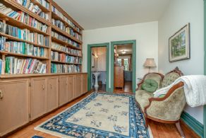 Library - Country homes for sale and luxury real estate including horse farms and property in the Caledon and King City areas near Toronto