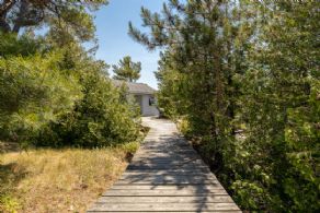 Island 367, Key Harbour, Parry Sound, Ontario - Country homes for sale and luxury real estate including horse farms and property in the Caledon and King City areas near Toronto