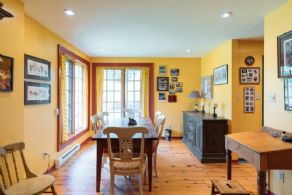 Breakfast Room - Country homes for sale and luxury real estate including horse farms and property in the Caledon and King City areas near Toronto