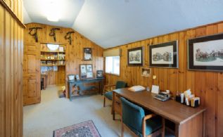 Detached Office - Country homes for sale and luxury real estate including horse farms and property in the Caledon and King City areas near Toronto