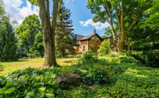 House through the Garden - Country homes for sale and luxury real estate including horse farms and property in the Caledon and King City areas near Toronto